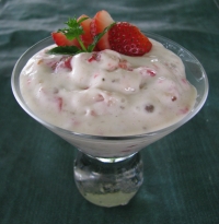 Homemade Frozen Strawberry Yogurt